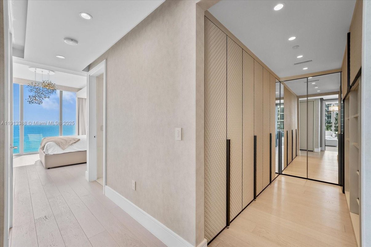 Interior, Recessed Lighting, Water, Wood Texture Flooring