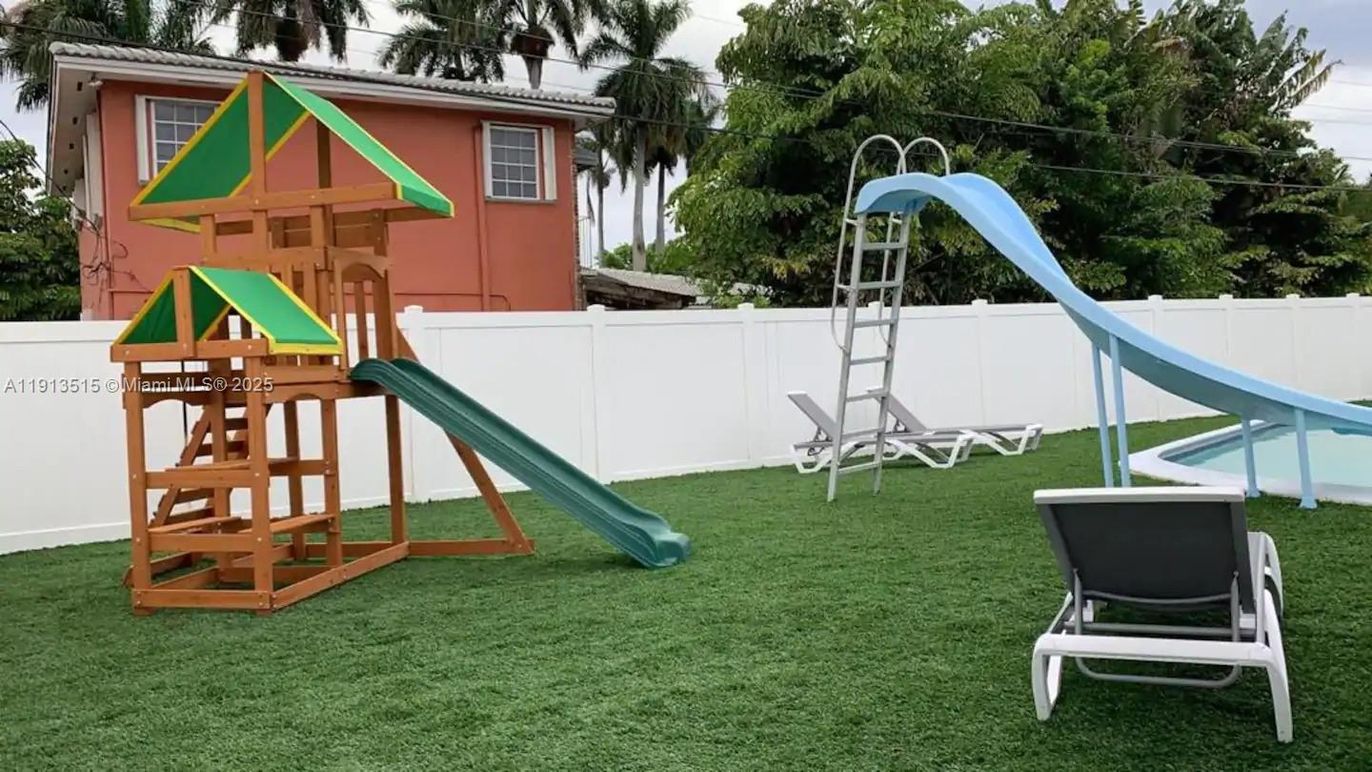 Backyard, Exterior, Playground