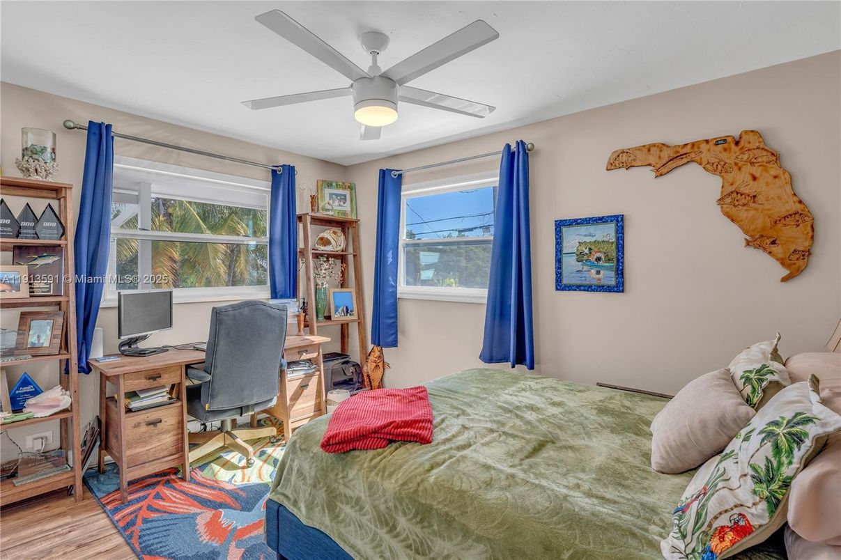 Bedroom, Home Office, Interior, Wood Texture Flooring