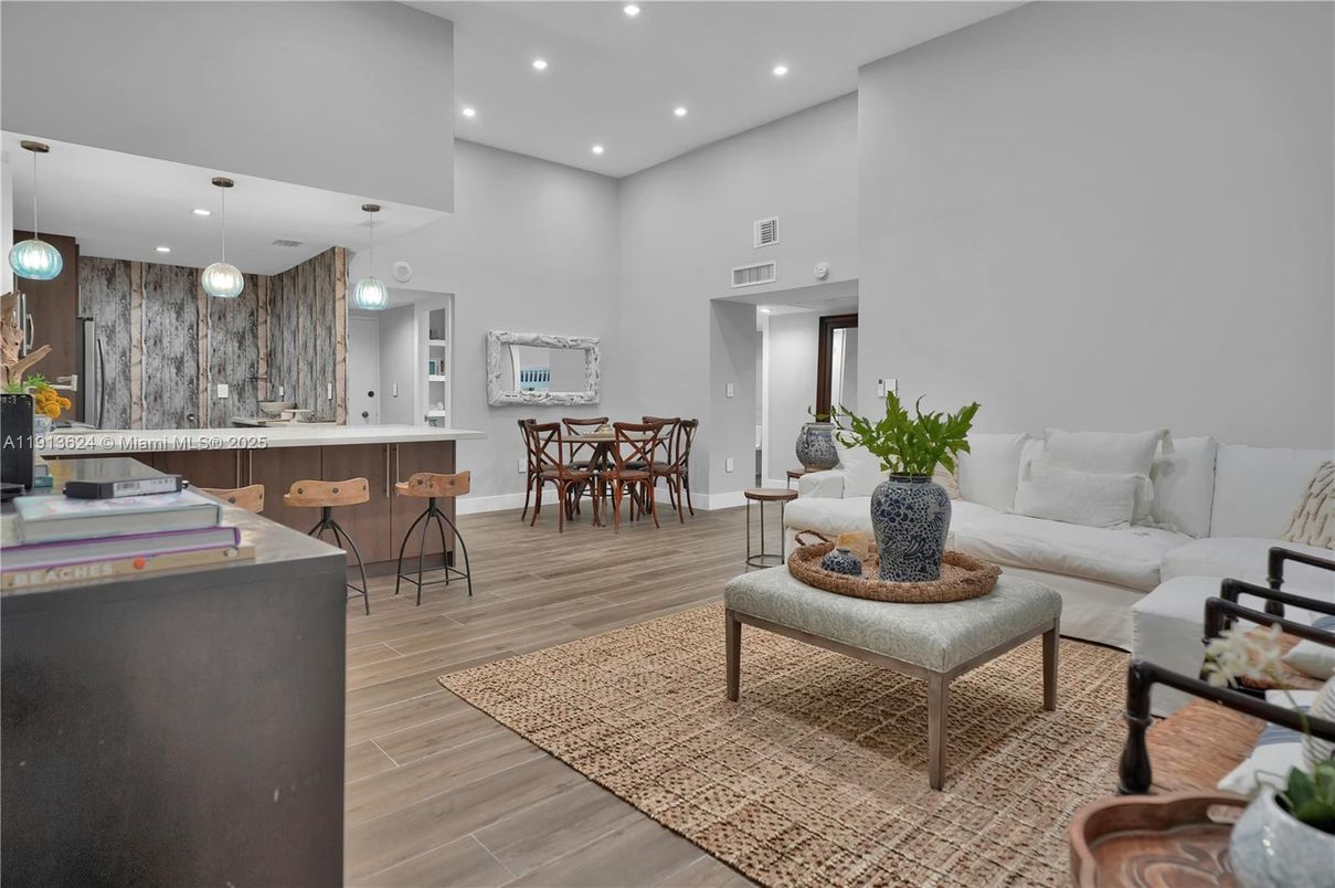Dining room, Interior, Living room, Pendant Lights, Recessed Lighting, Wood Texture Flooring