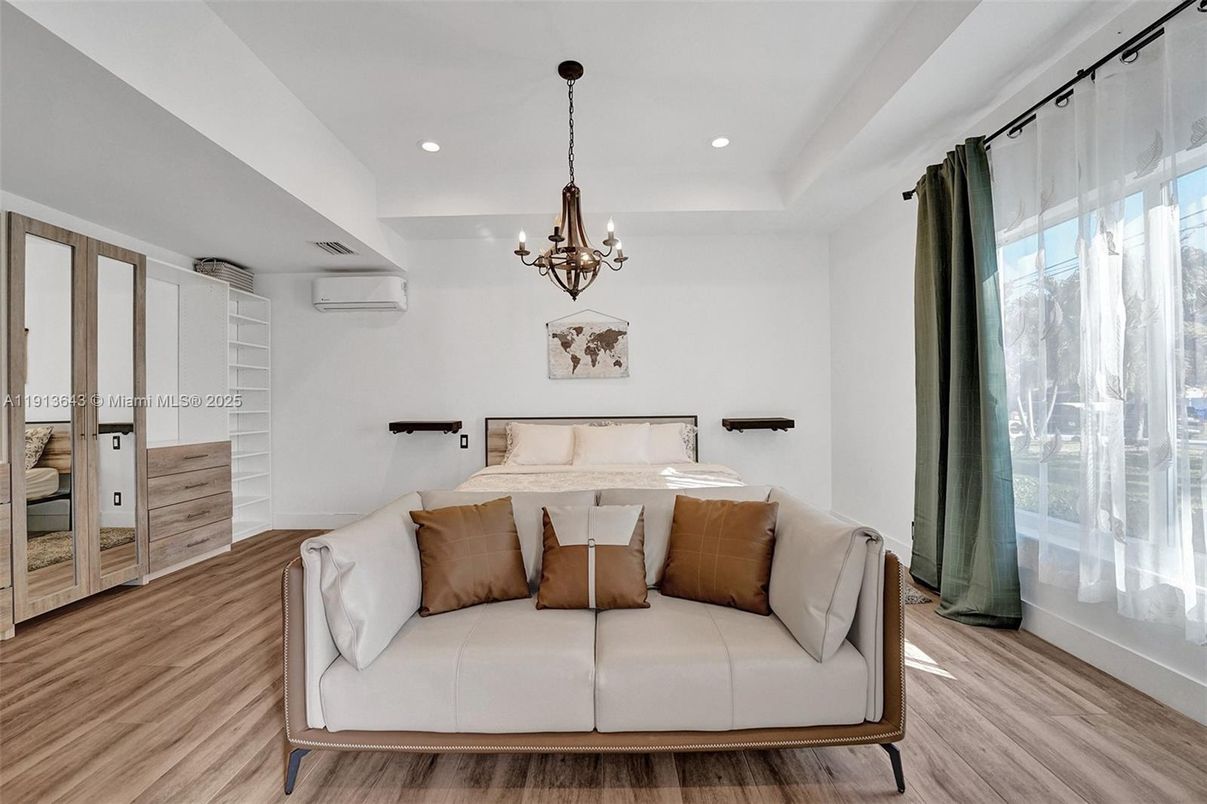 Chandelier, Interior, Recessed Lighting, Wood Texture Flooring