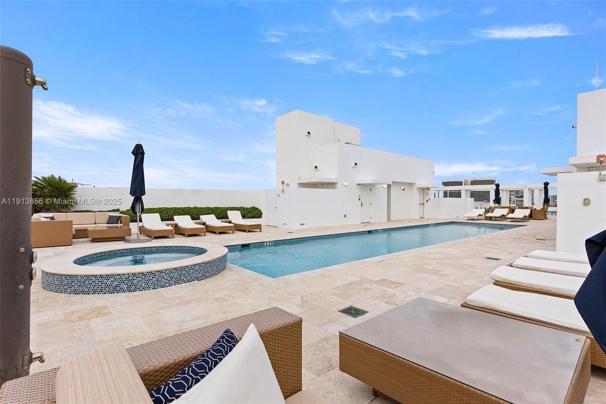 Exterior, Pool, Water