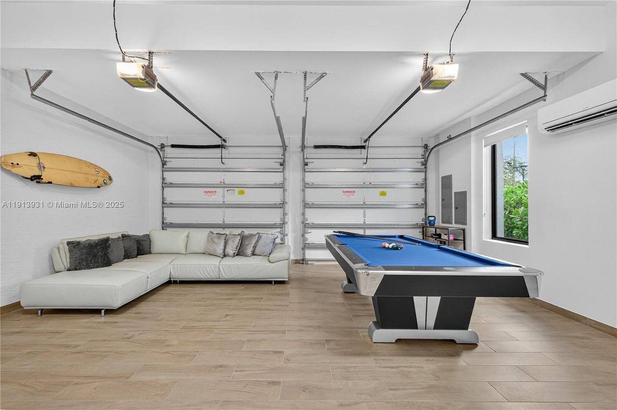 Billiard Table, Game Room, Garage, Interior, Wood Texture Flooring