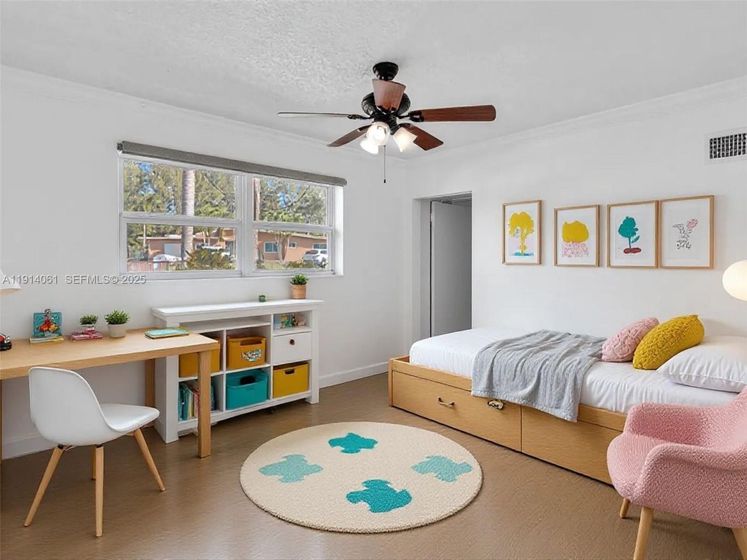 Bedroom, Home Office, Interior, Wood Texture Flooring