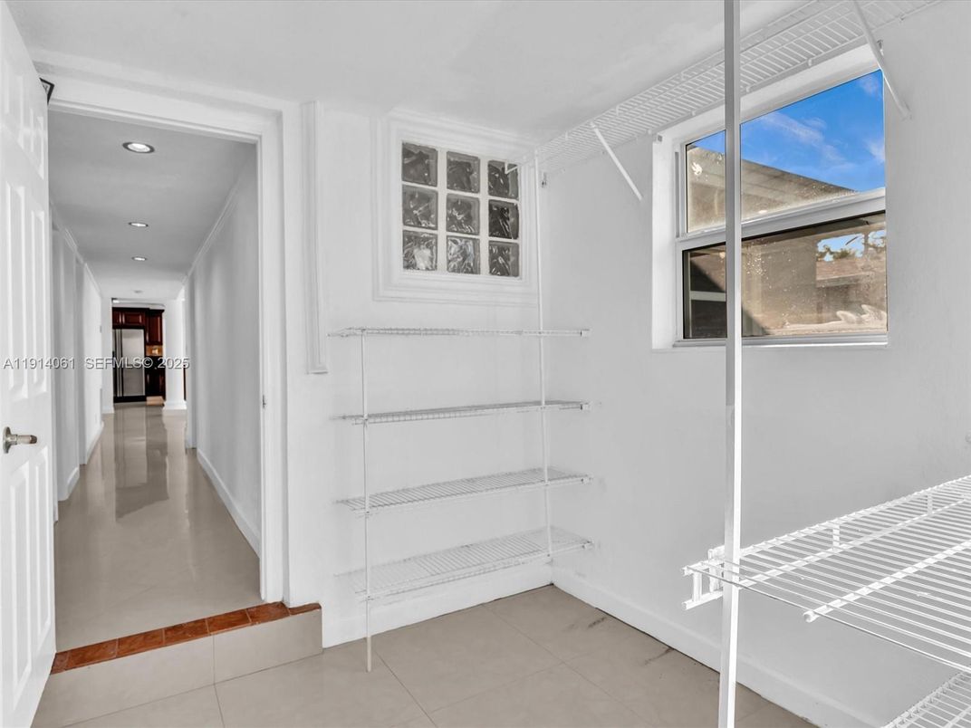 Interior, Recessed Lighting