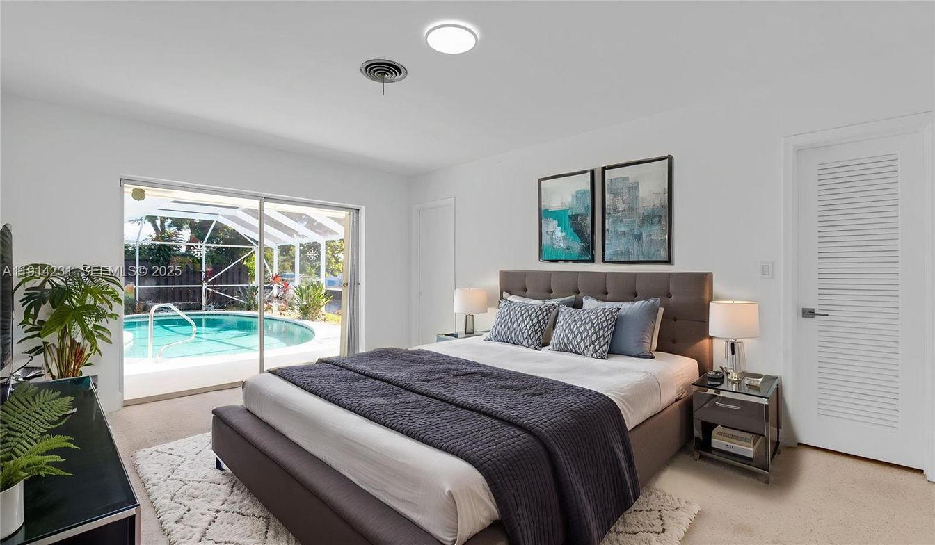 Bedroom, Interior, Pool, Recessed Lighting