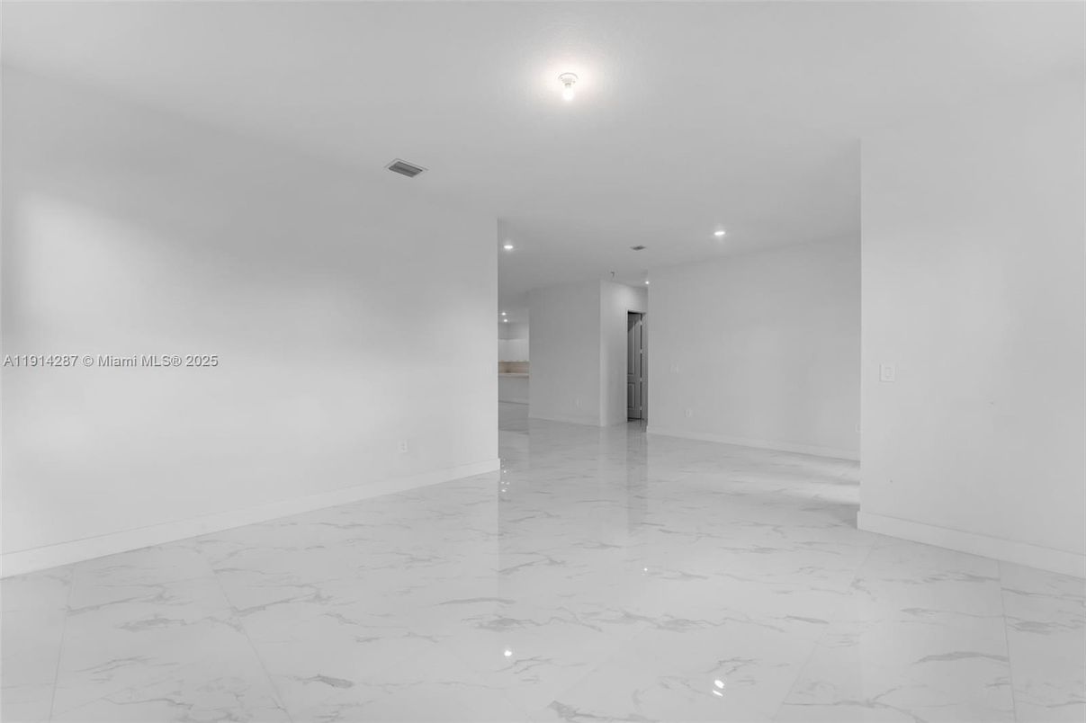 Empty room, Interior, Marble, Recessed Lighting