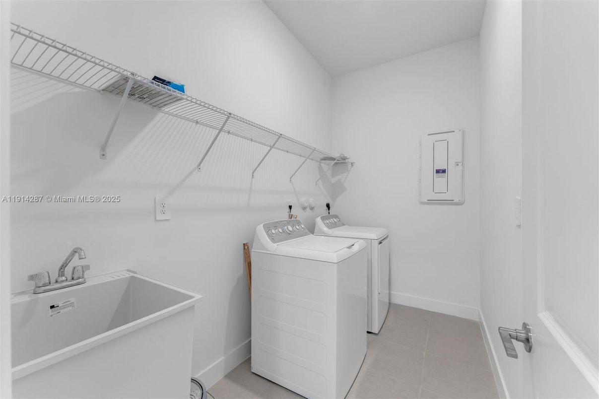Interior, Utility Closets, Washer