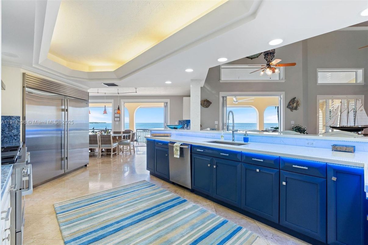 Dining room, Interior, Kitchen, Recessed Lighting, Stainless Steel Appliances, Water