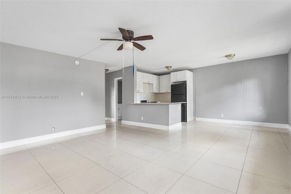Empty room, Interior, Kitchen