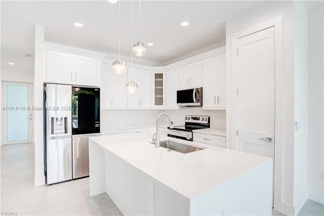 Interior, Kitchen, Pendant Lights, Recessed Lighting, Stainless Steel Appliances