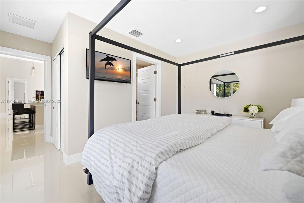 Bedroom, Interior, Recessed Lighting