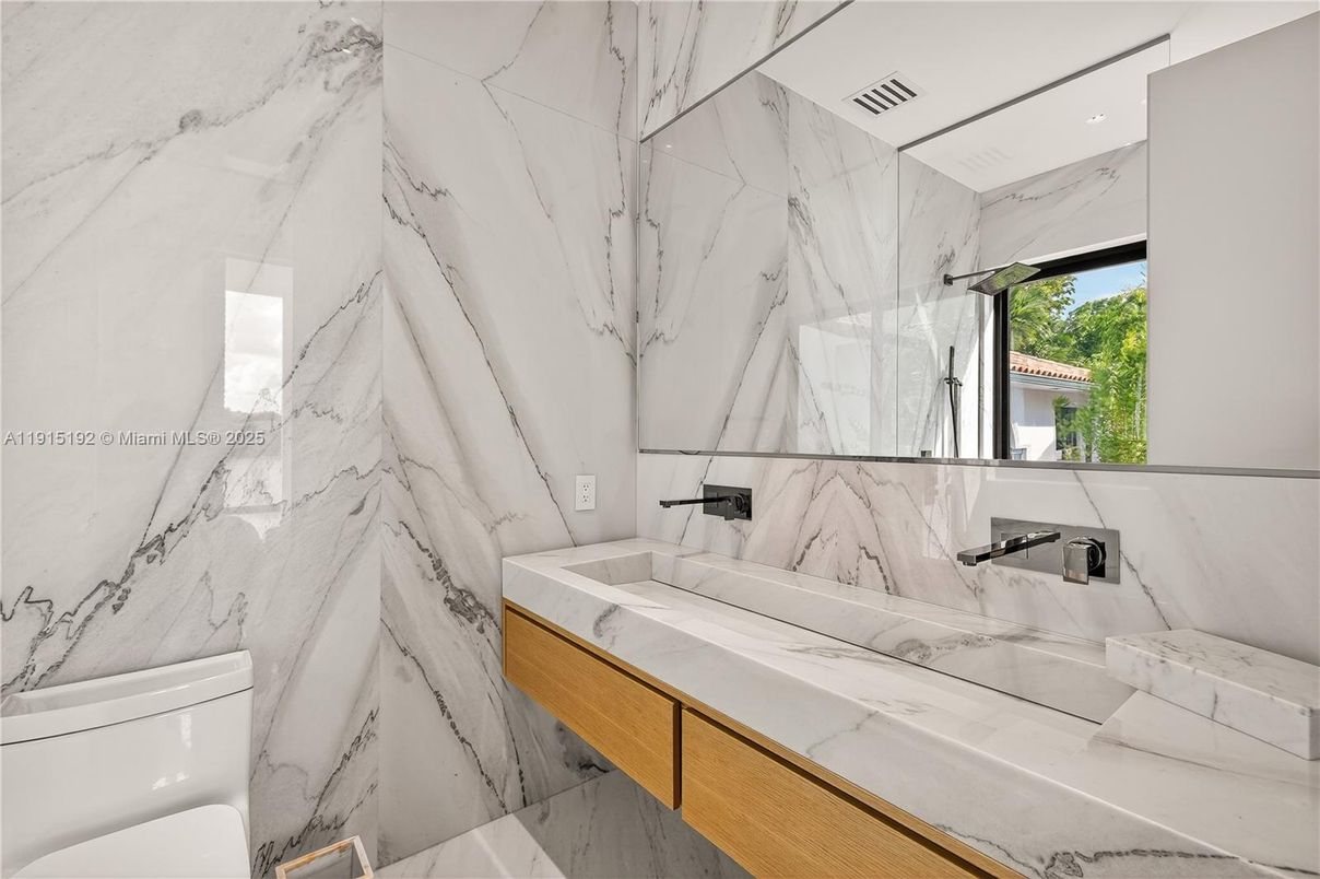 Bathroom, Interior, Marble Walls