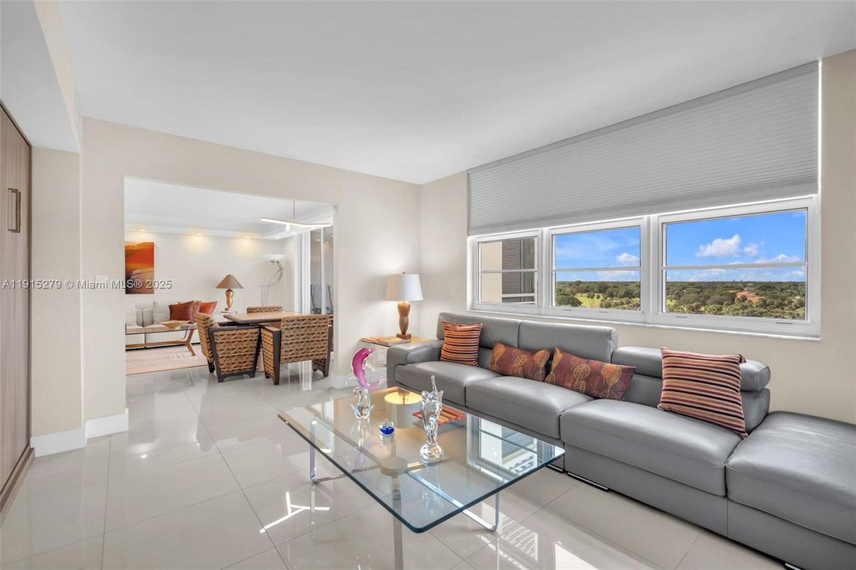 Interior, Living room, Water