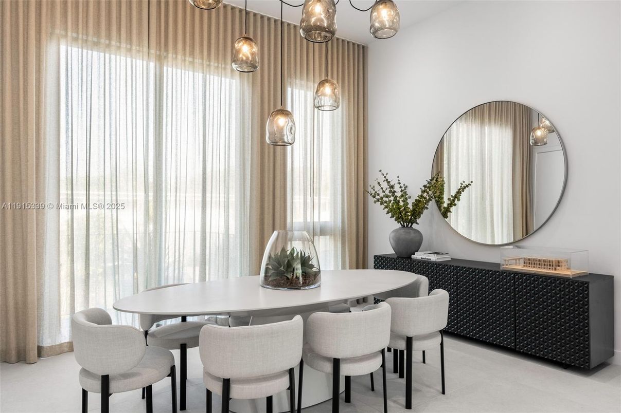 Dining room, Interior, Pendant Lights