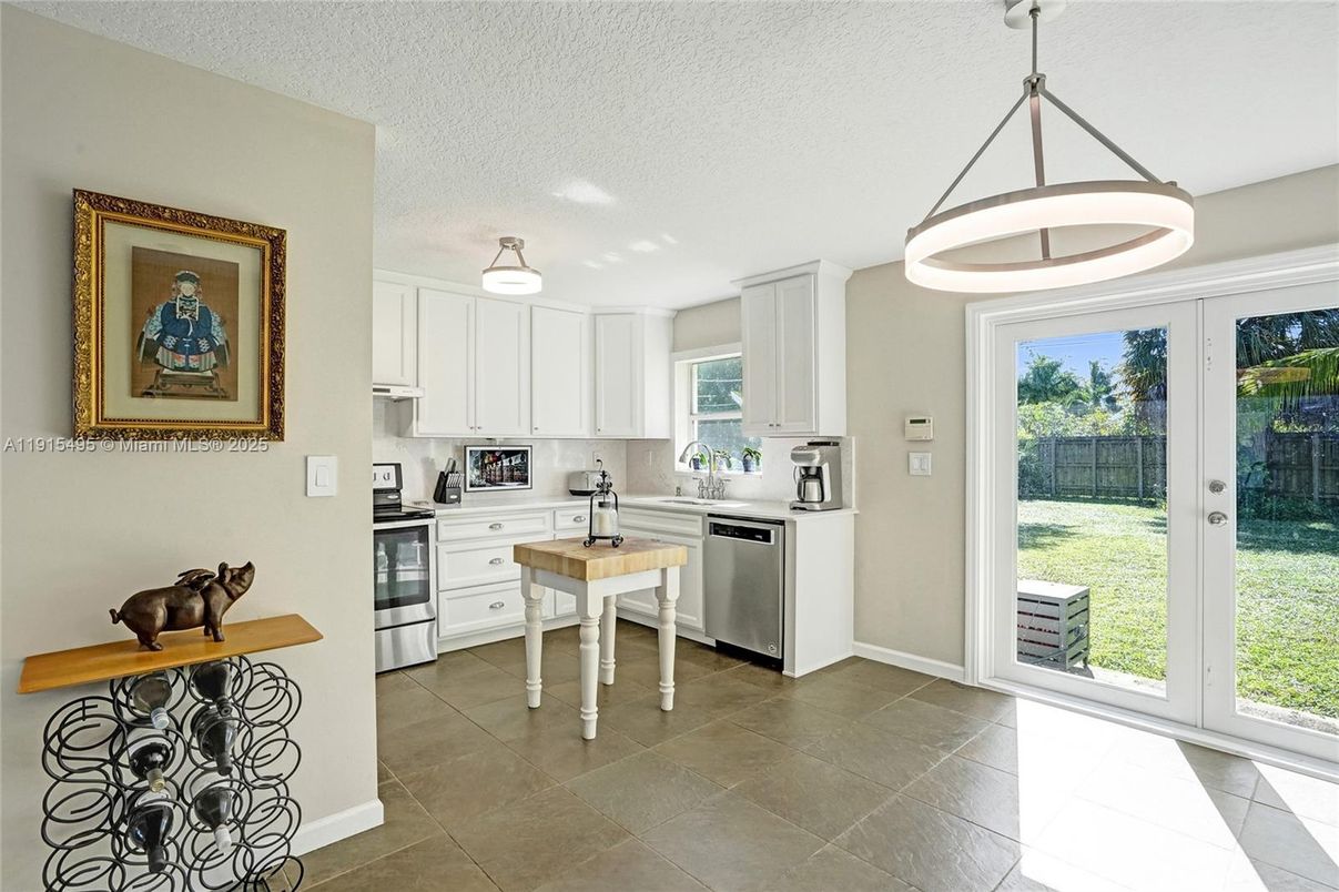Interior, Kitchen, Pendant Lights, Stainless Steel Appliances