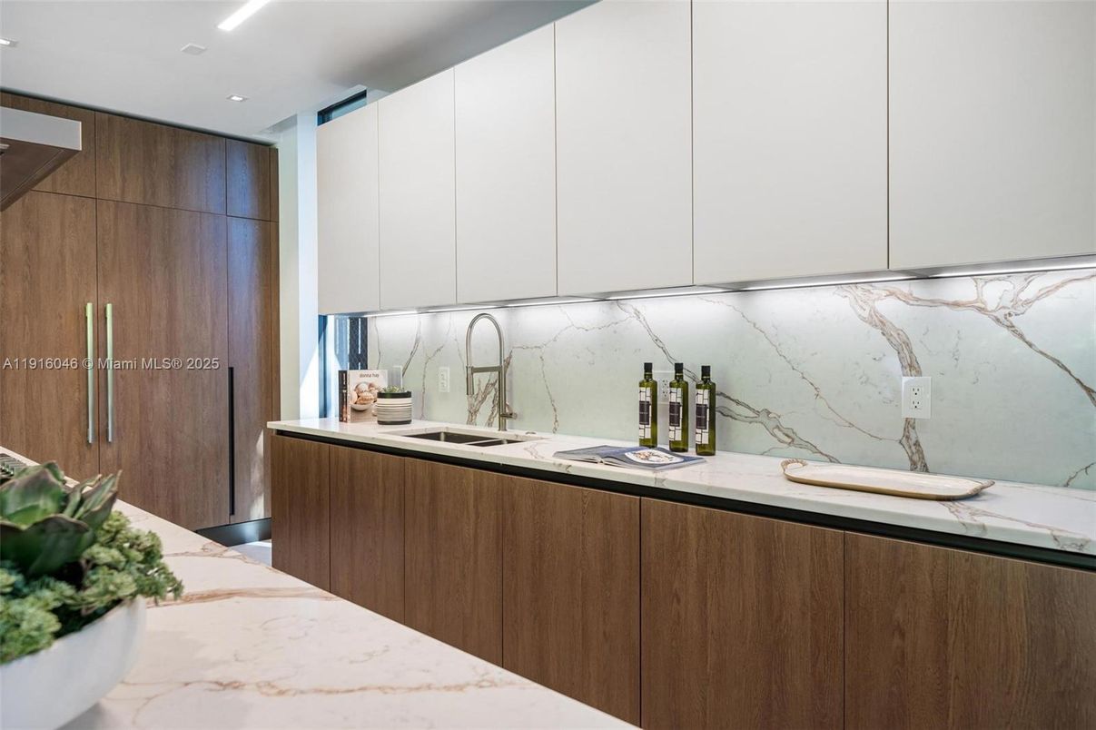 Interior, Kitchen, Marble Walls, Recessed Lighting