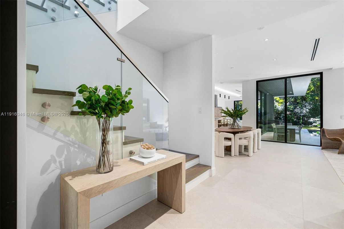 Interior, Recessed Lighting