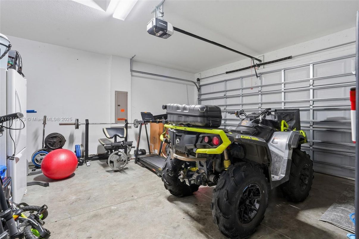 Fitness Equipment, Garage, Interior