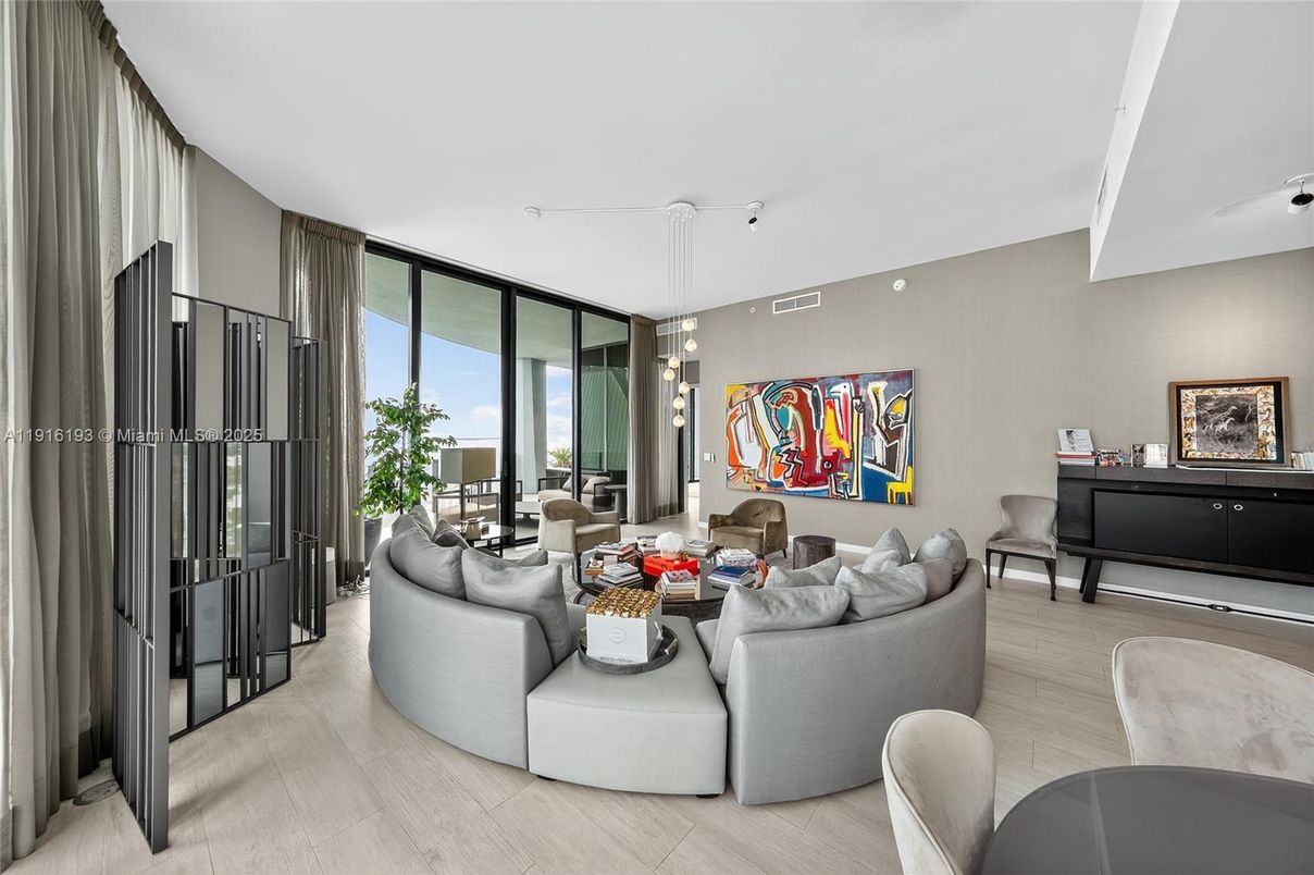 Dining room, Interior, Living room, Pendant Lights, Recessed Lighting, Wood Texture Flooring