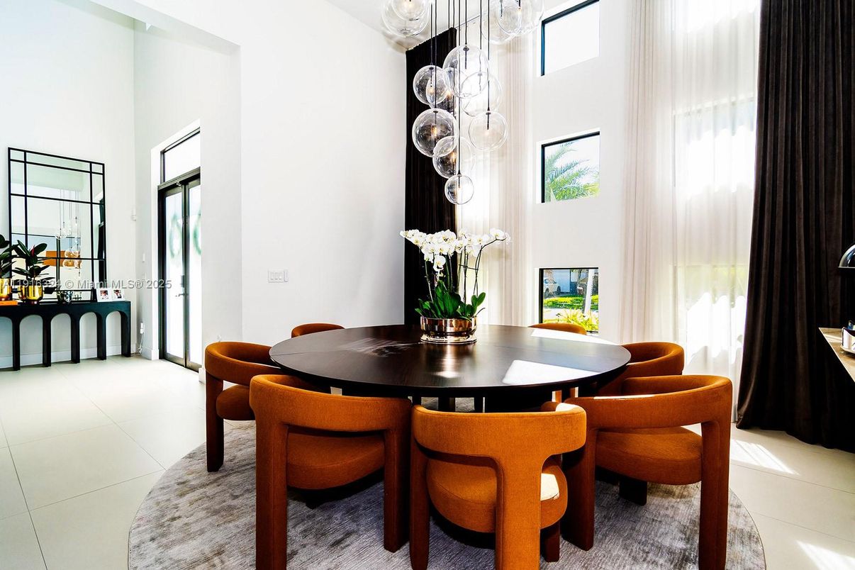 Dining room, Interior, Pendant Lights