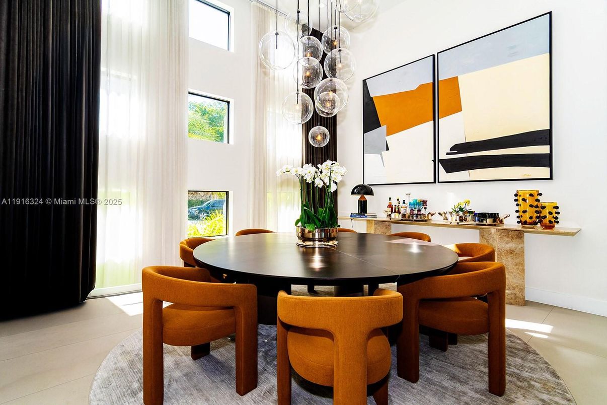 Dining room, Interior, Pendant Lights