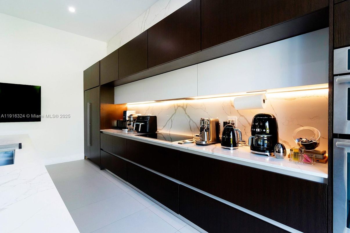 Interior, Kitchen, Recessed Lighting