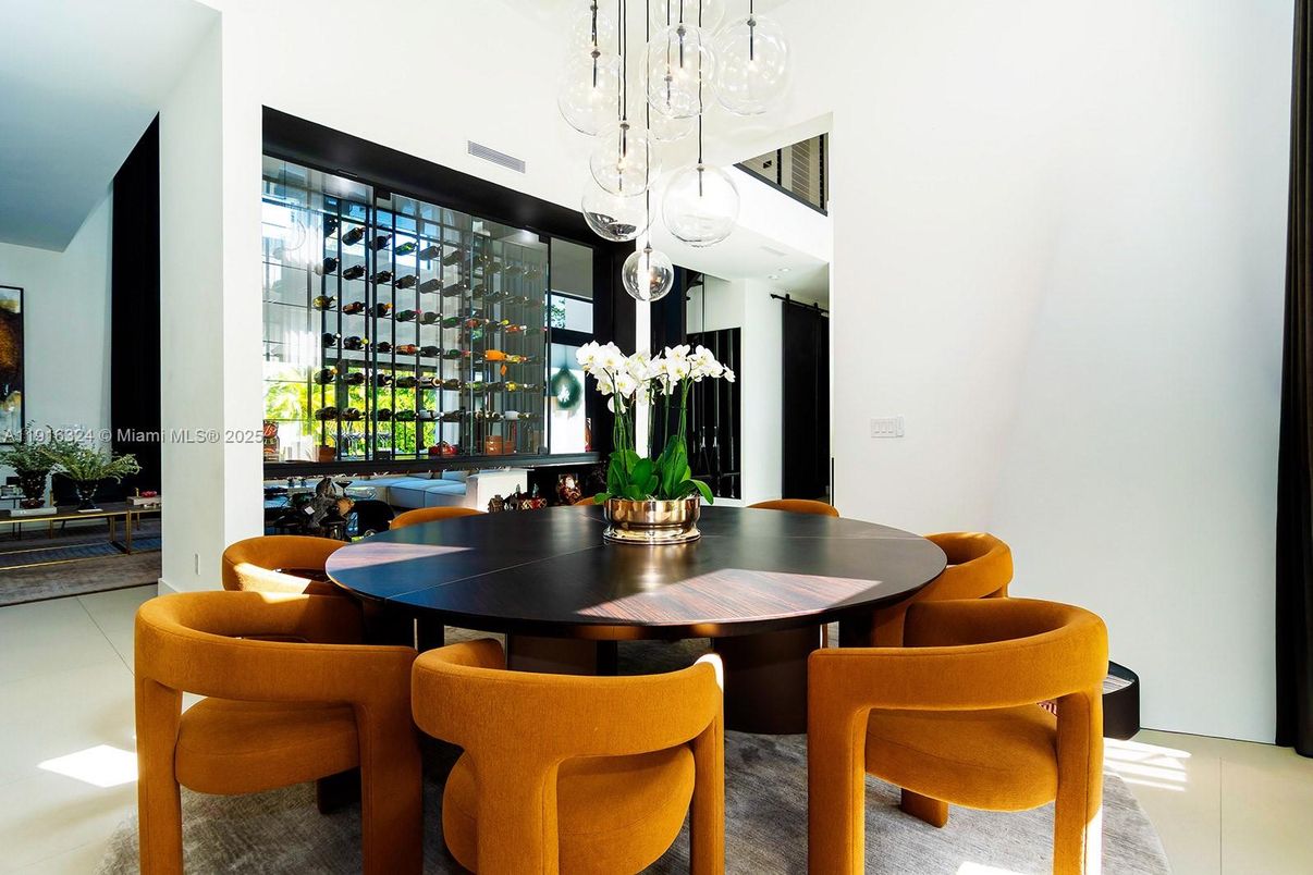 Dining room, Interior, Pendant Lights