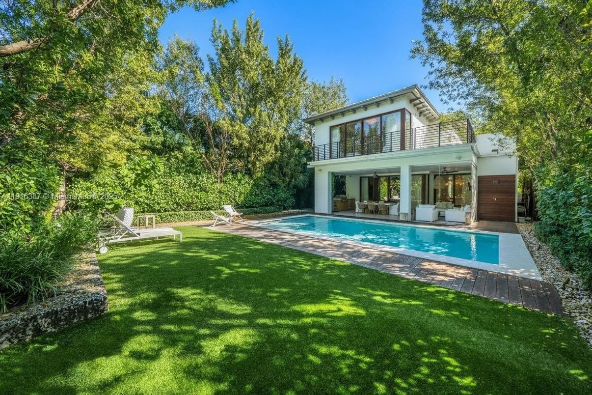 Backyard, Exterior, Pool