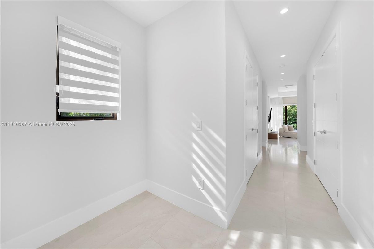 Interior, Recessed Lighting