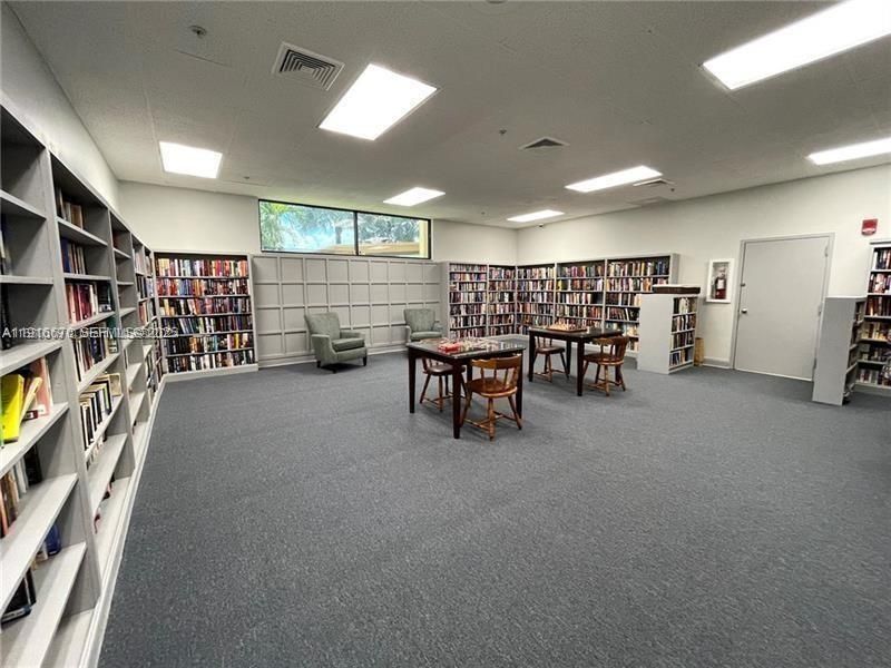 Dining room, Interior, Recessed Lighting