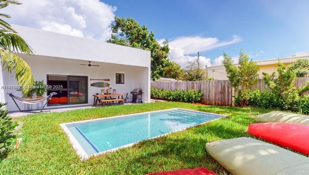 Backyard, Exterior, Pool