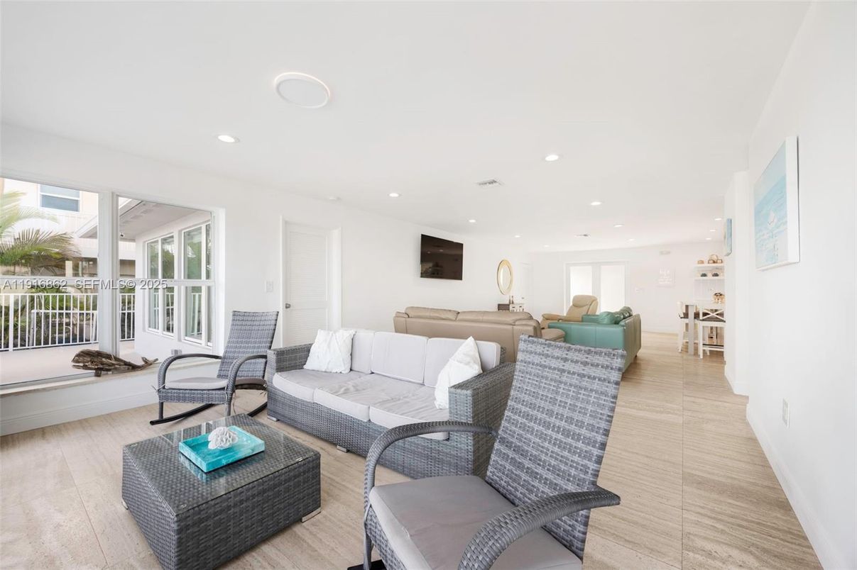 Interior, Living room, Recessed Lighting