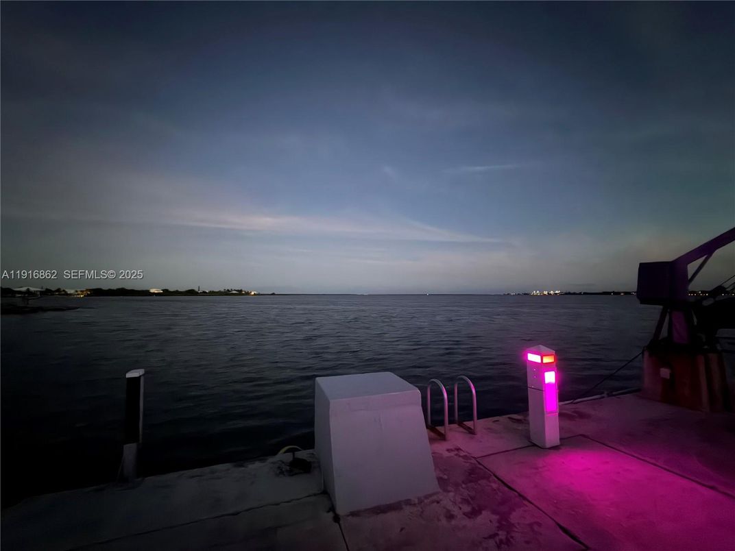 Exterior, Pool, Water