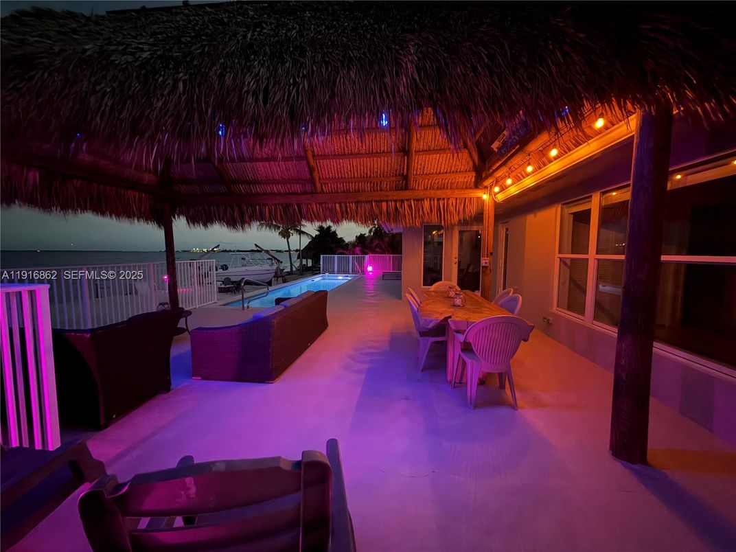 Exterior, Pool, Water