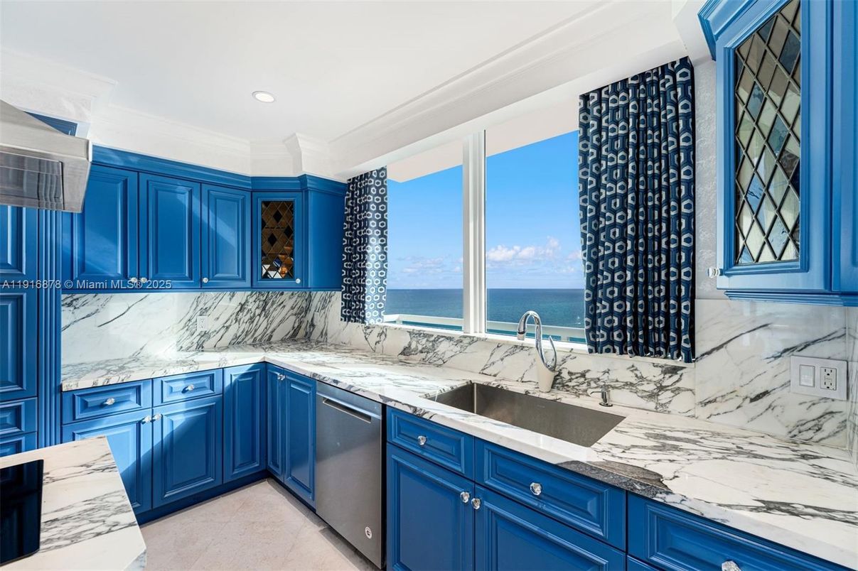 Interior, Kitchen, Marble Walls, Recessed Lighting, Water