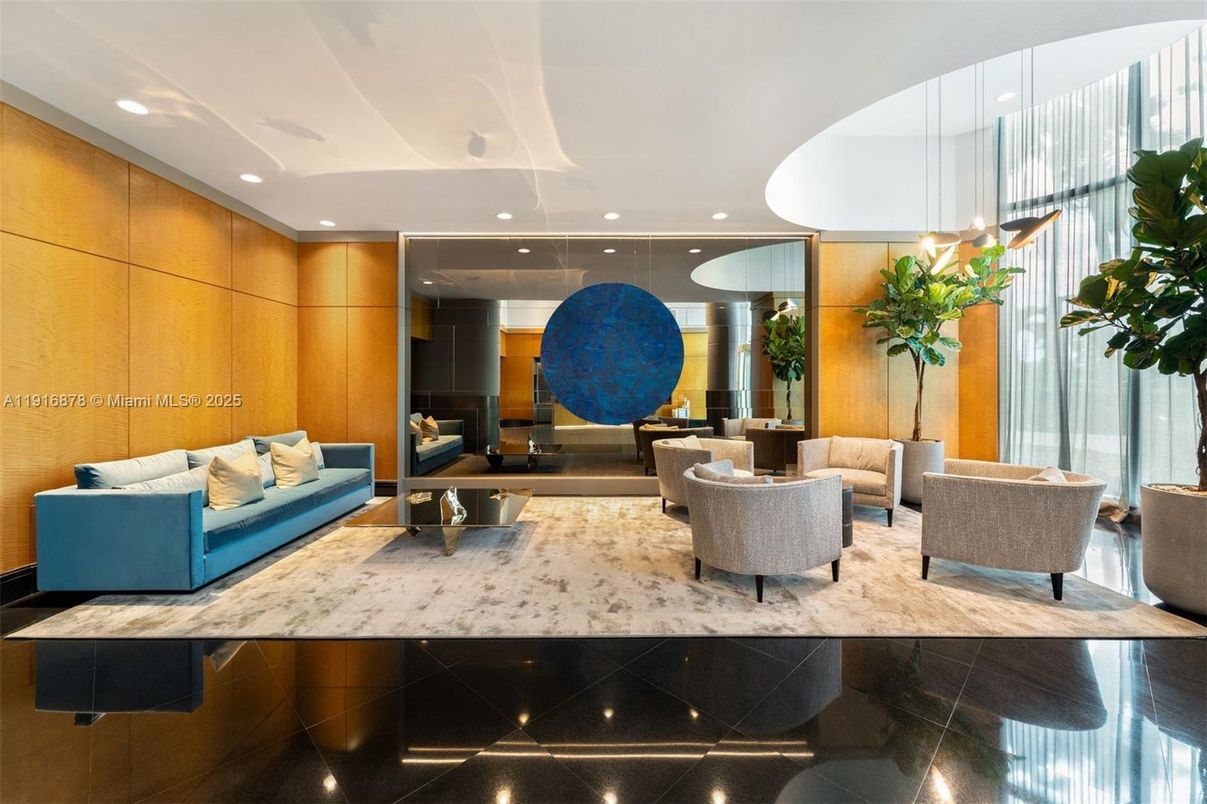 Interior, Living room, Pendant Lights, Recessed Lighting