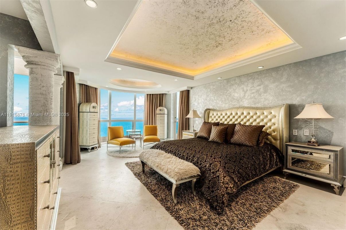 Bedroom, Interior, Recessed Lighting, Water