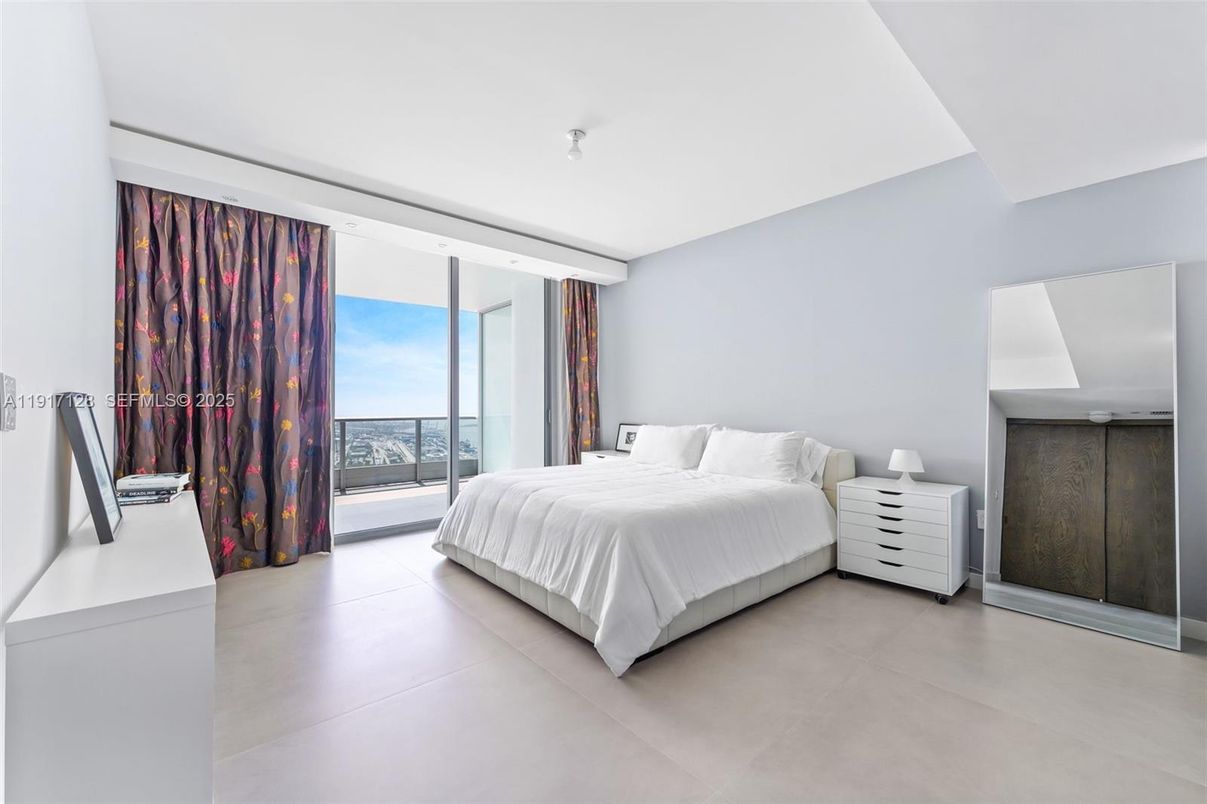 Bedroom, Interior, Water