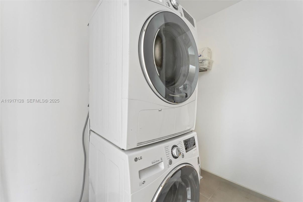 Interior, Utility Closets, Washer