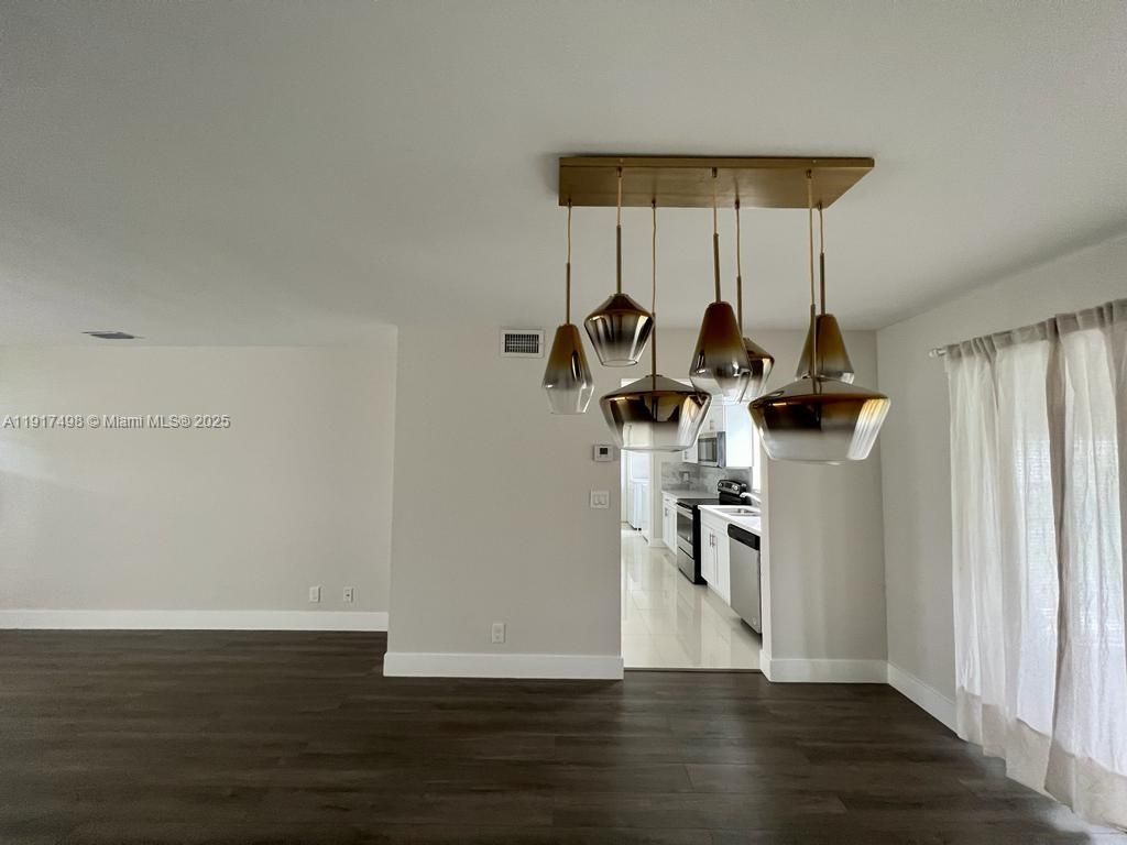 Interior, Kitchen, Pendant Lights, Wood Texture Flooring