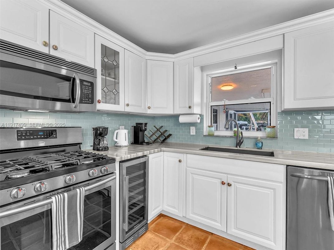 Interior, Kitchen, Stainless Steel Appliances