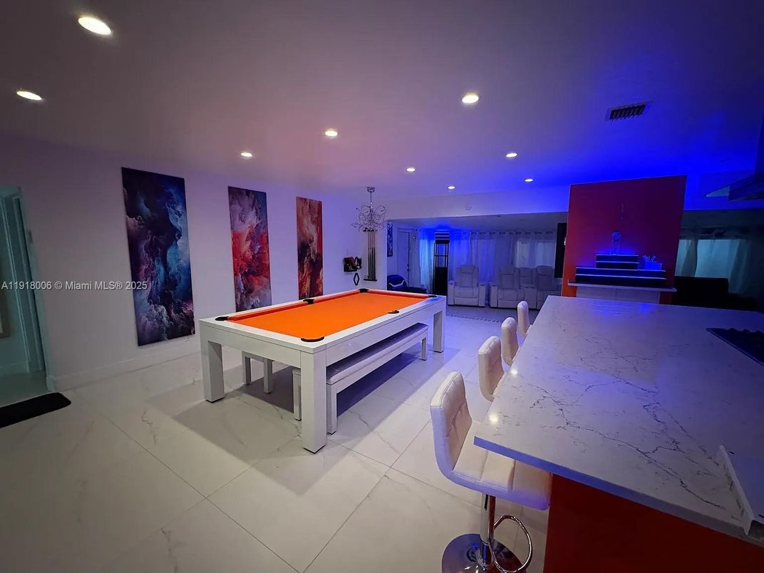 Billiard Table, Game Room, Interior, Recessed Lighting