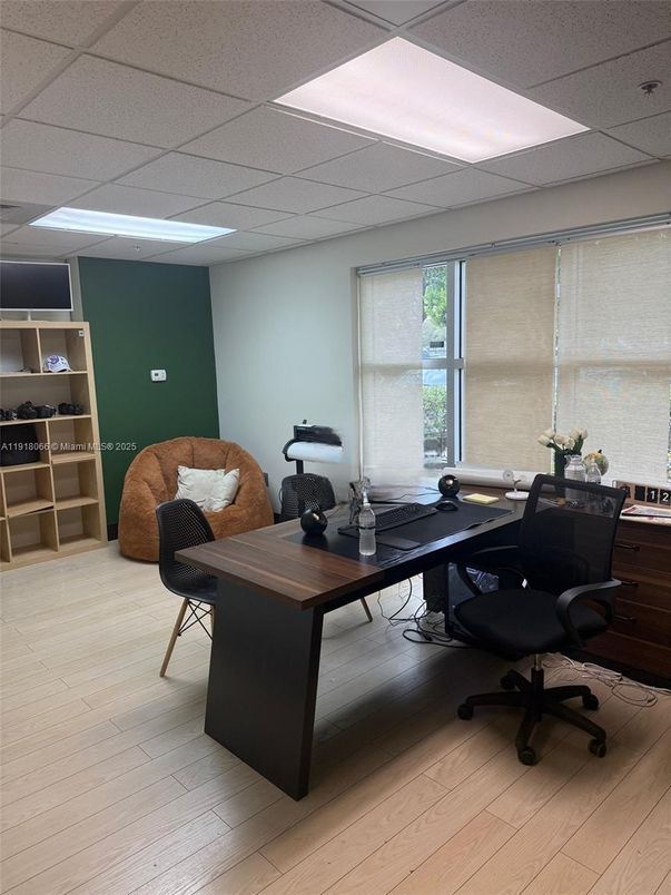 Home Office, Interior, Recessed Lighting, Wood Texture Flooring