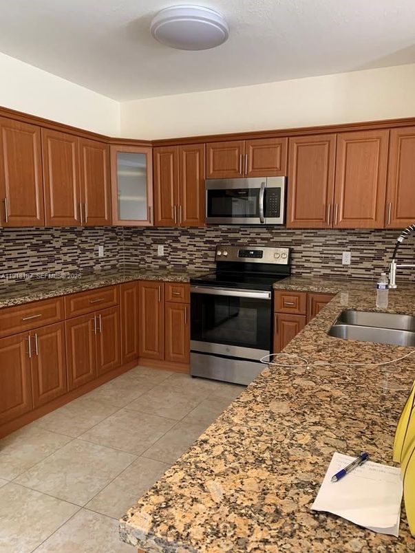 Interior, Kitchen, Stainless Steel Appliances