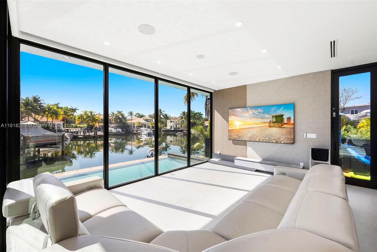 Interior, Living room, Recessed Lighting, Water