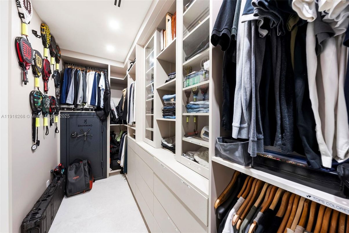 Interior, Recessed Lighting, Walk-in Closets