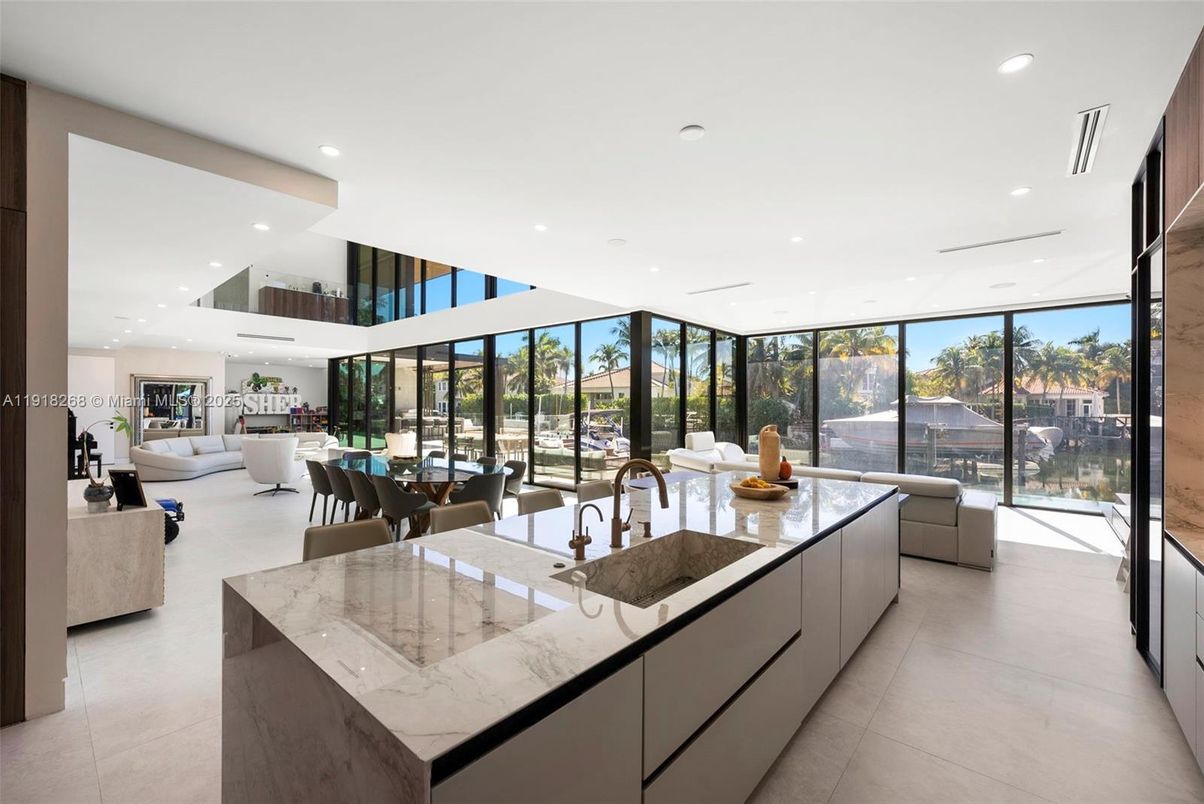 Dining room, Interior, Kitchen, Living room, Recessed Lighting