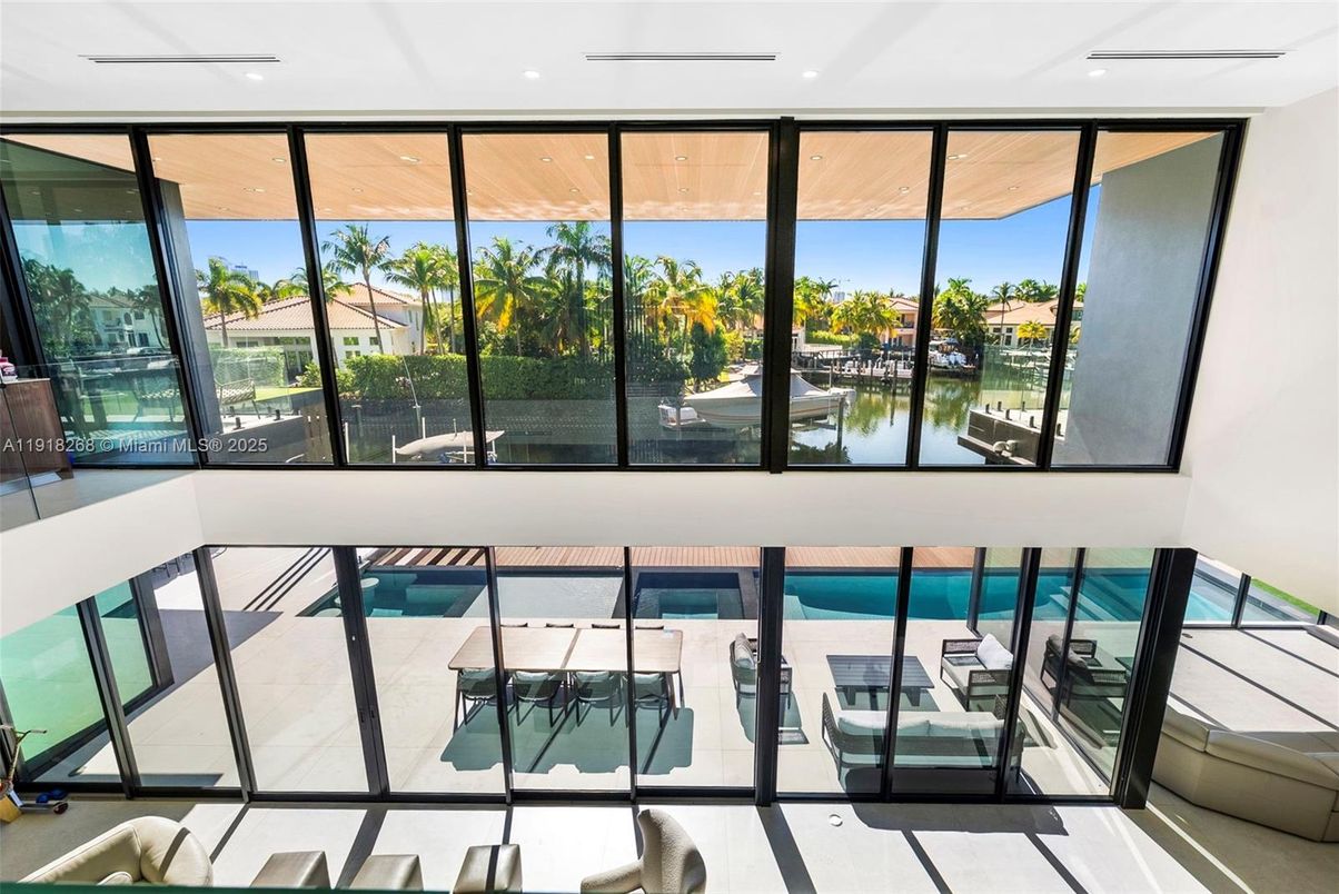 Interior, Recessed Lighting, Water