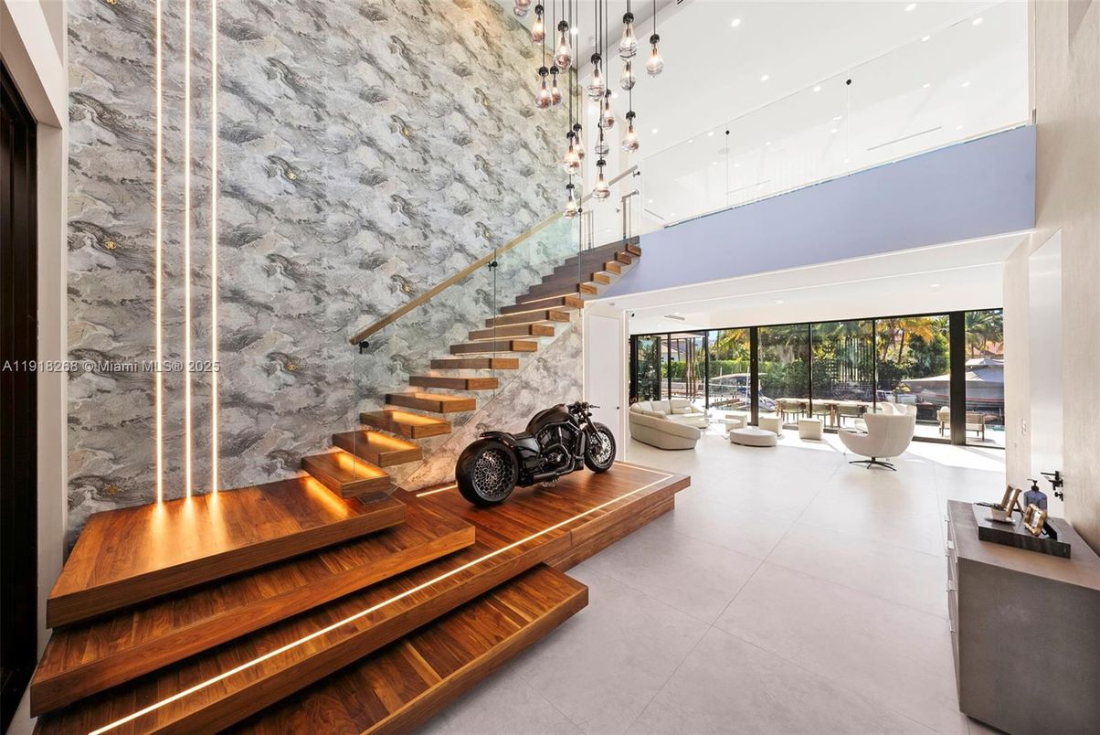 Interior, Living room, Pendant Lights